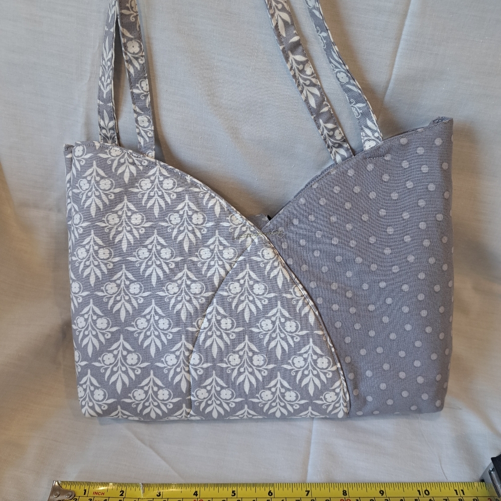 Handcrafted Purse - Picture 3 of 4